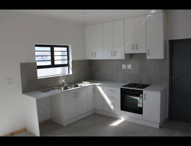 3 BEDROOM HOUSE FOR SALE IN HOUGHTON PLACE